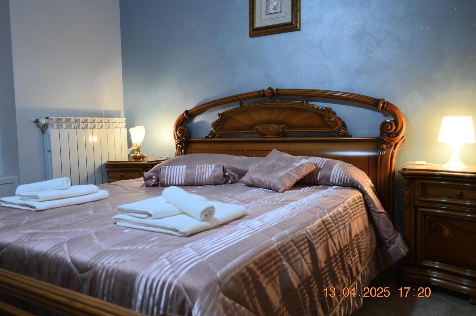 Apartamento Al Cortile Del Pozzo Delia Exterior foto