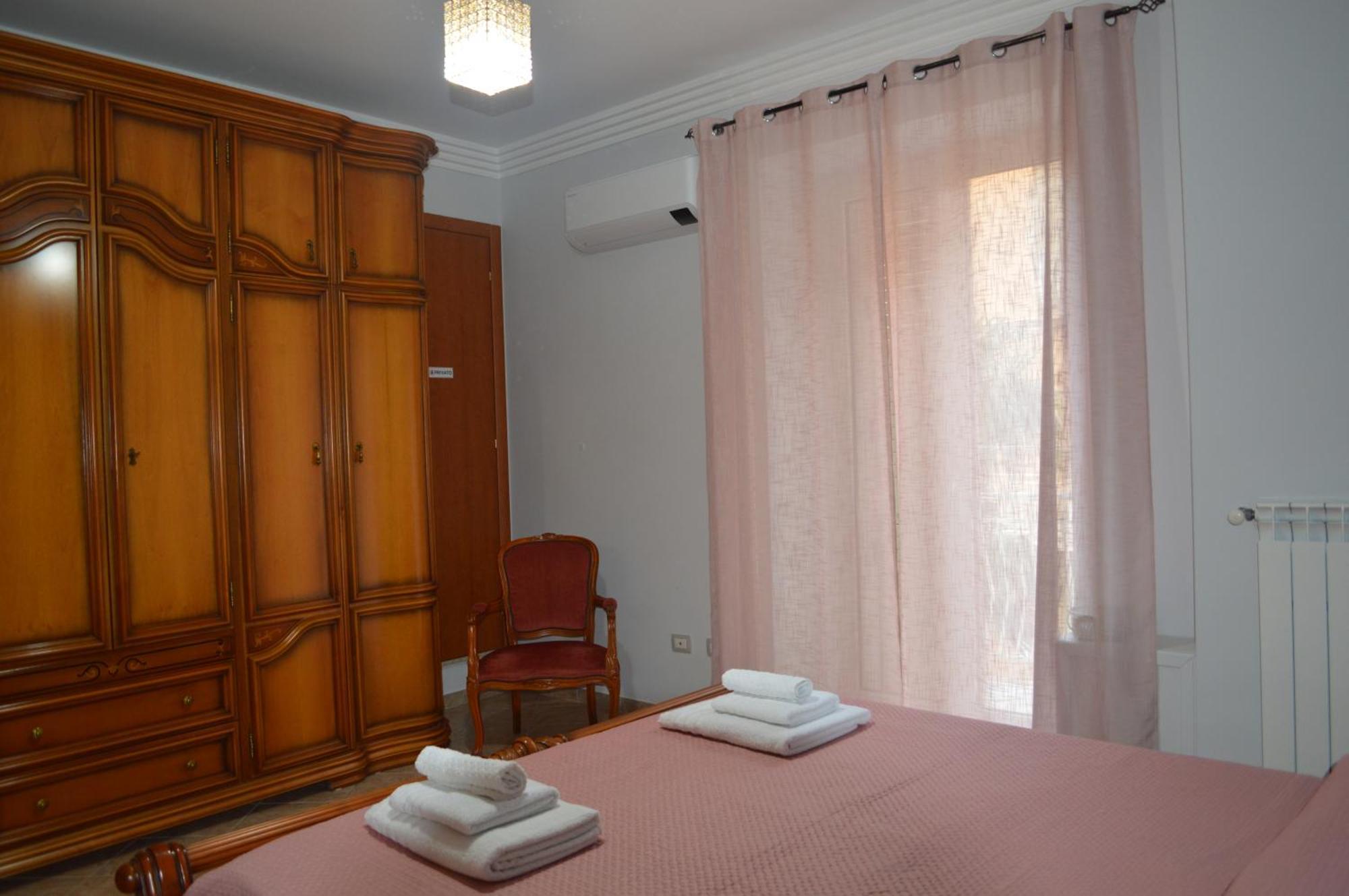 Apartamento Al Cortile Del Pozzo Delia Exterior foto